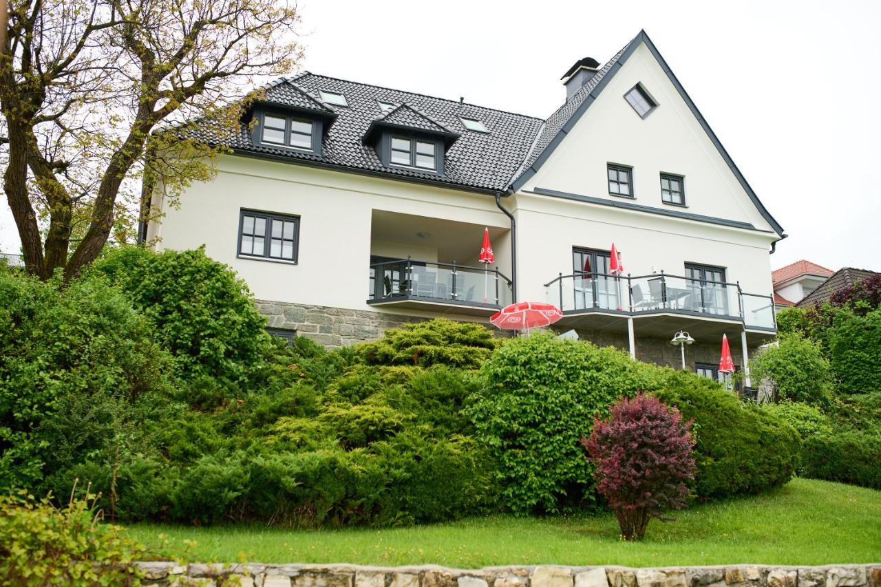 Haus Aussicht - Ferienwohnungen Velden Velden am Woerthersee Ngoại thất bức ảnh